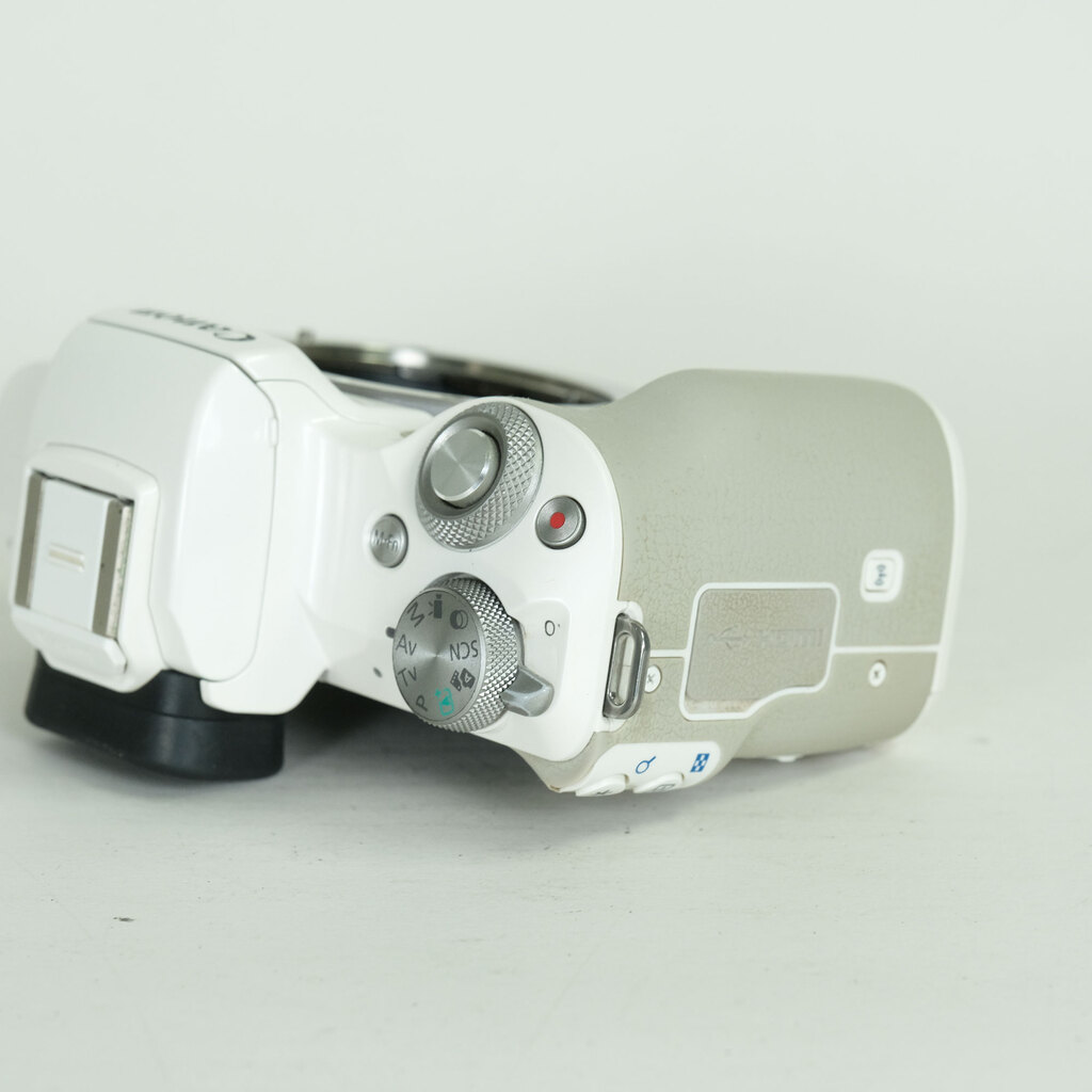 Canon EOS Kiss M