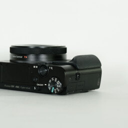 SONY Cyber-shot DSC-RX100M6