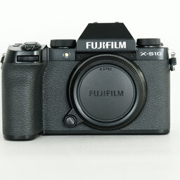 FUJIFILM X-S10