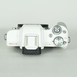 Canon EOS Kiss M