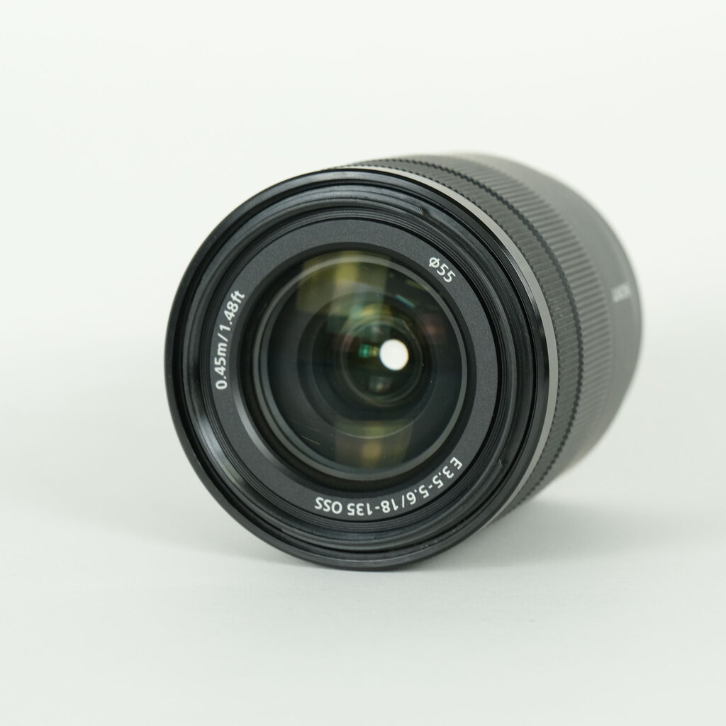 SONY E 18-135mm F3.5-5.6 OSS SEL18135の出品 | ONE SCENE（ワンシーン）