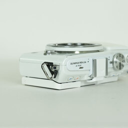 OLYMPUS PEN Lite E-PL6 ボディ ホワイト