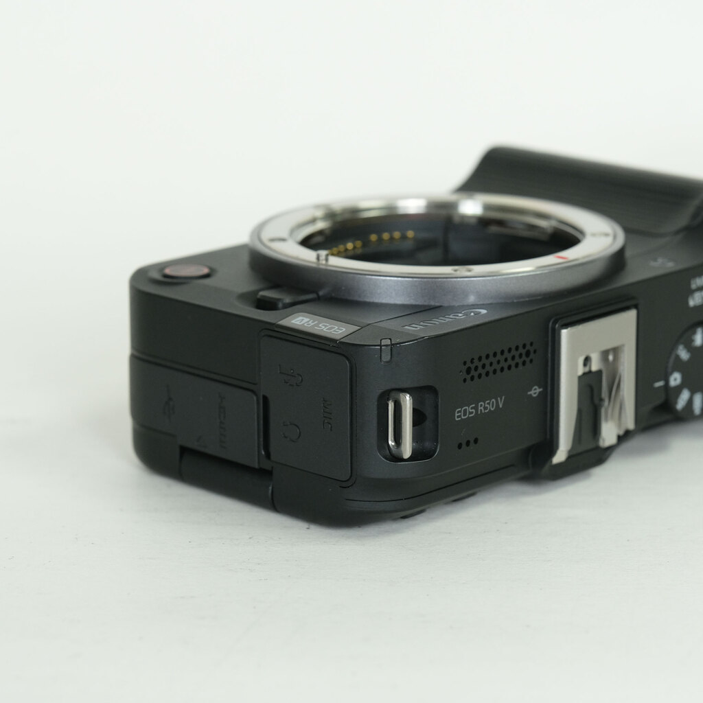 Canon EOS R50 V