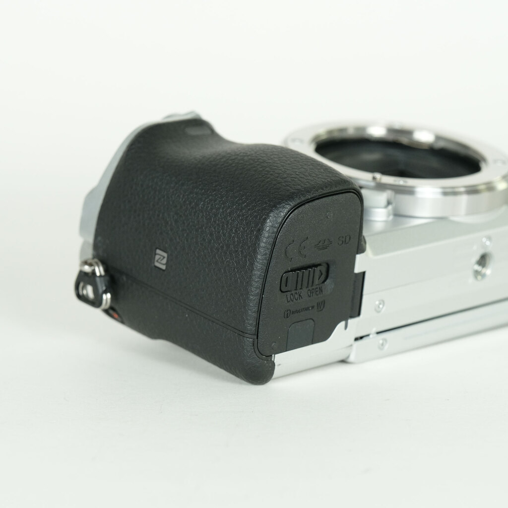 SONY α6400（ILCE-6400）