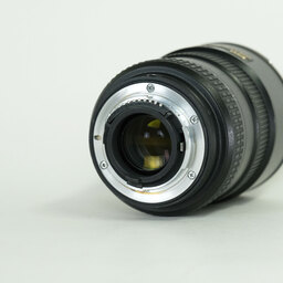 Nikon AF-S DX Zoom-Nikkor 17-55mm f/2.8G IF-ED Nikon AF-S DX Zoom-Nikkor 17-55mm f/2.8G IF-ED