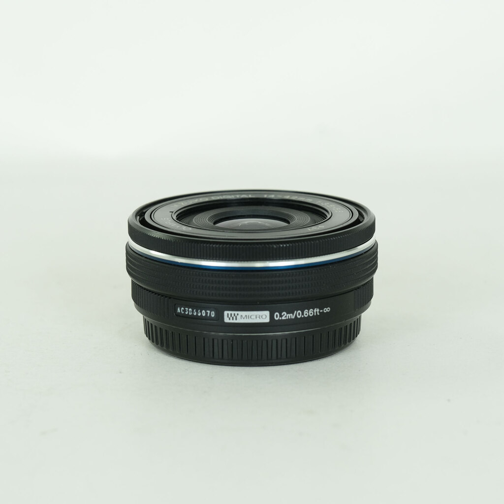 OLYMPUS M.ZUIKO DIGITAL ED 14-42mm F3.5-5.6 EZ ブラック