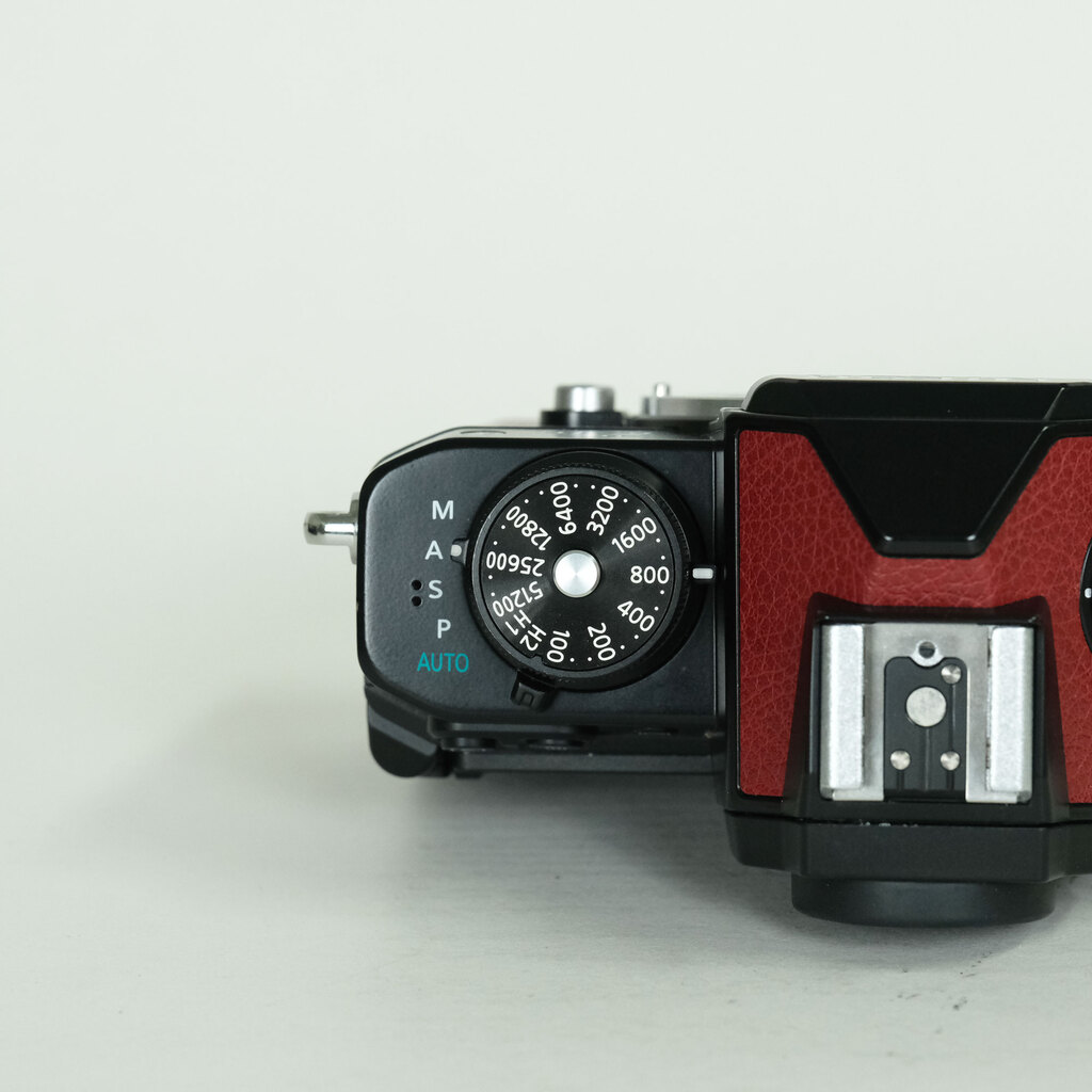 Nikon Z fc ボディ ブラック プレミアムエクステリア張替済み Nikon Z fc ボディ ブラック プレミアムエクステリア張替済み