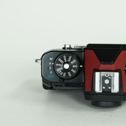 Nikon Z fc ボディ ブラック プレミアムエクステリア張替済み Nikon Z fc ボディ ブラック プレミアムエクステリア張替済み