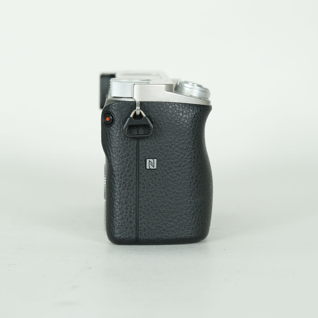 SONY α6000（ILCE-6000）