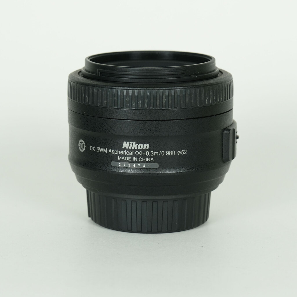 Nikon AF-S DX NIKKOR 35mm f/1.8G Nikon AF-S DX NIKKOR 35mm f/1.8G