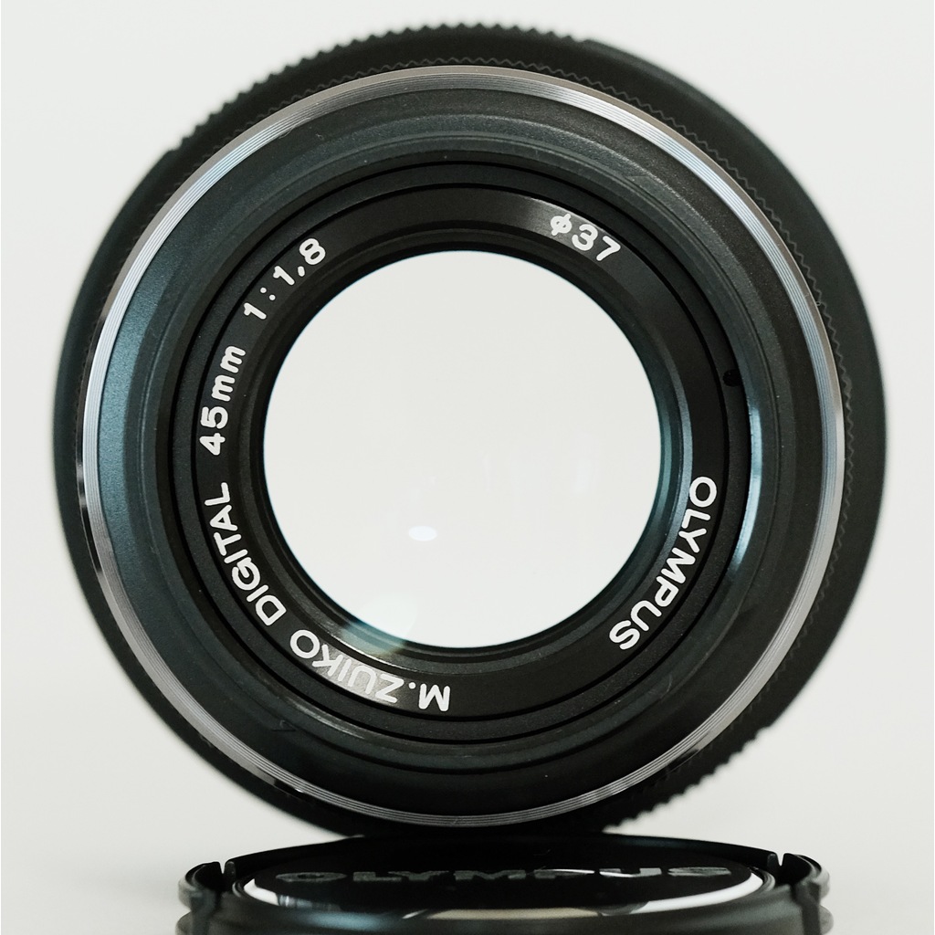 OLYMPUS M.ZUIKO DIGITAL 45mm F1.8