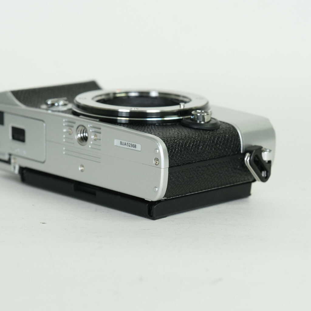 OLYMPUS PEN E-P7