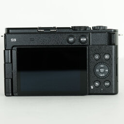 Panasonic LUMIX DC-S9
