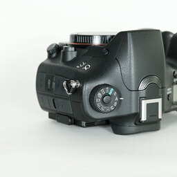 SONY α77IIボディ ILCA-77M2