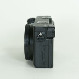 SONY α6400(ILCE-6400) SONY α6400(ILCE-6400)