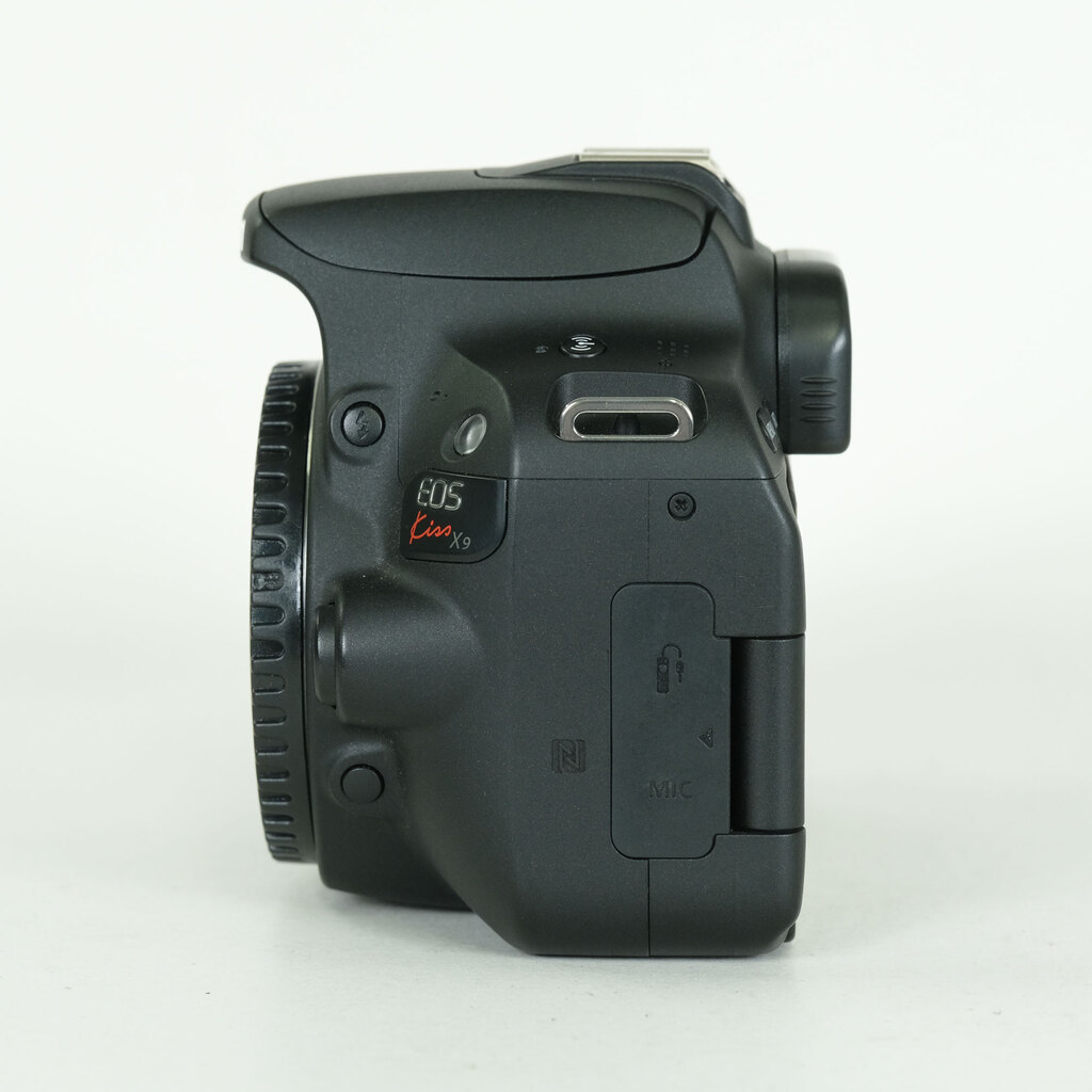 Canon EOS Kiss X9