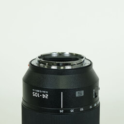 Panasonic LUMIX S 24-105mm F4 MACRO O.I.S.
