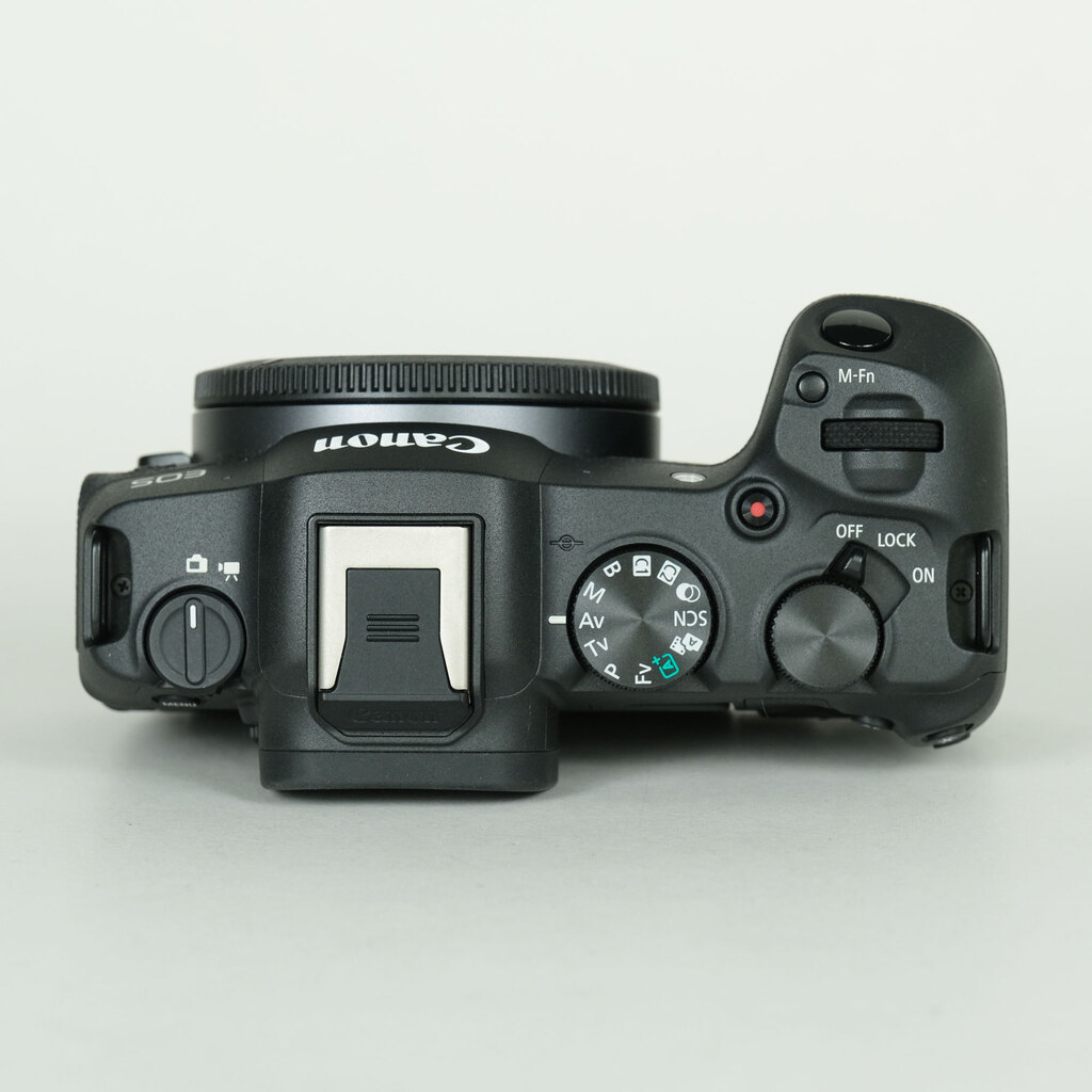 Canon EOS R8 Canon EOS R8