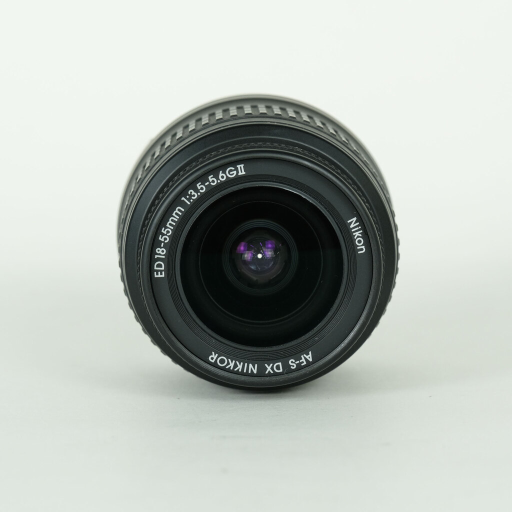 Nikon AF-S DX Zoom-Nikkor 18-55mm F3.5-5.6G ED II ブラックの出品