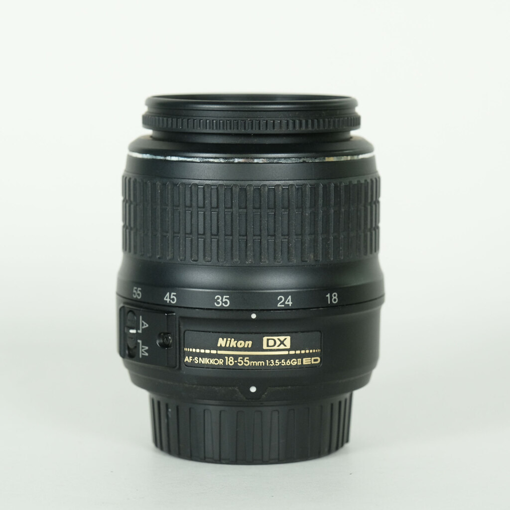 AF-S DX Zoom-Nikkor 18-55mm f/3.5-5.6G ED II 中古価格比較 - 価格.com