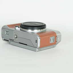 FUJIFILM X-A5 ボディ ブラウン