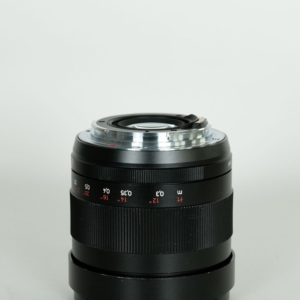 Carl Zeiss Distagon T* 35mm F2 ZE [キヤノンEF用]