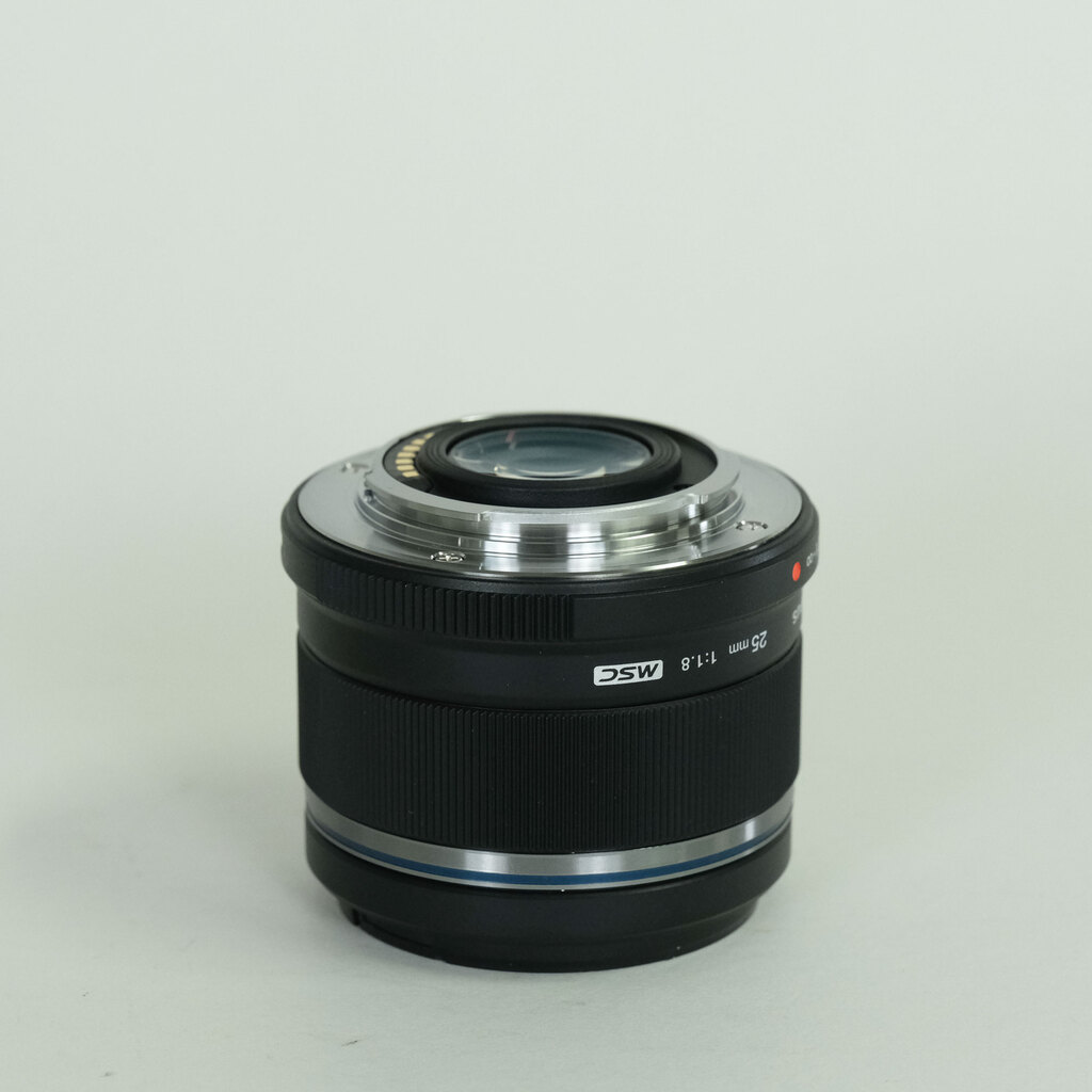 OLYMPUS M.ZUIKO DIGITAL 25mm F1.8 OLYMPUS M.ZUIKO DIGITAL 25mm F1.8