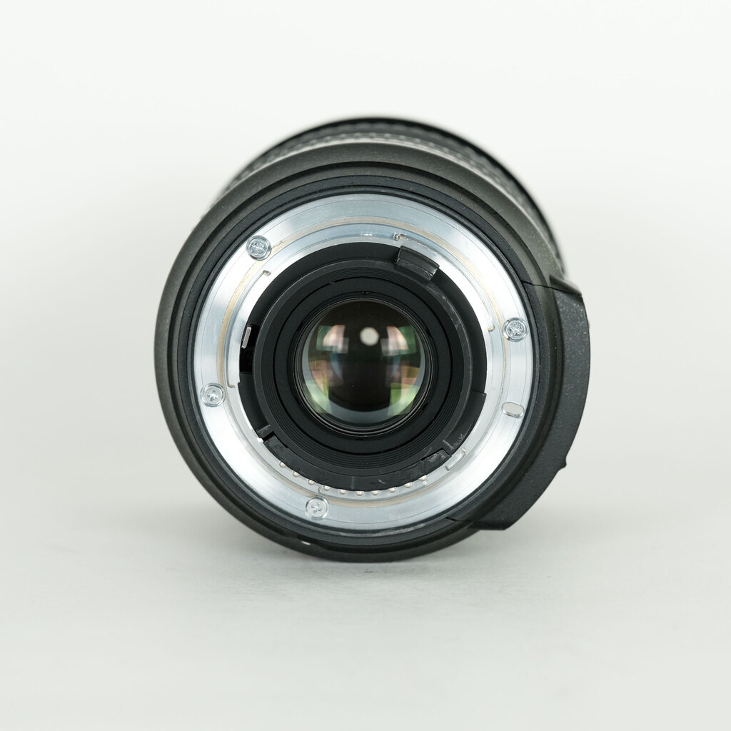 Nikon AF-S DX VR Zoom-Nikkor 18-200mm F3.5-5.6G IF-ED