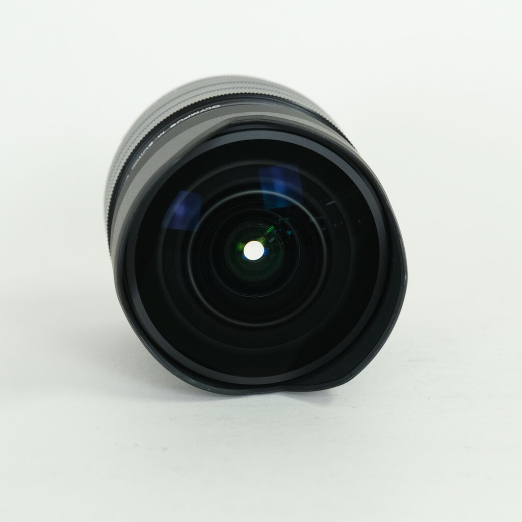 OLYMPUS M.ZUIKO DIGITAL ED 8mm F1.8 Fisheye PRO
