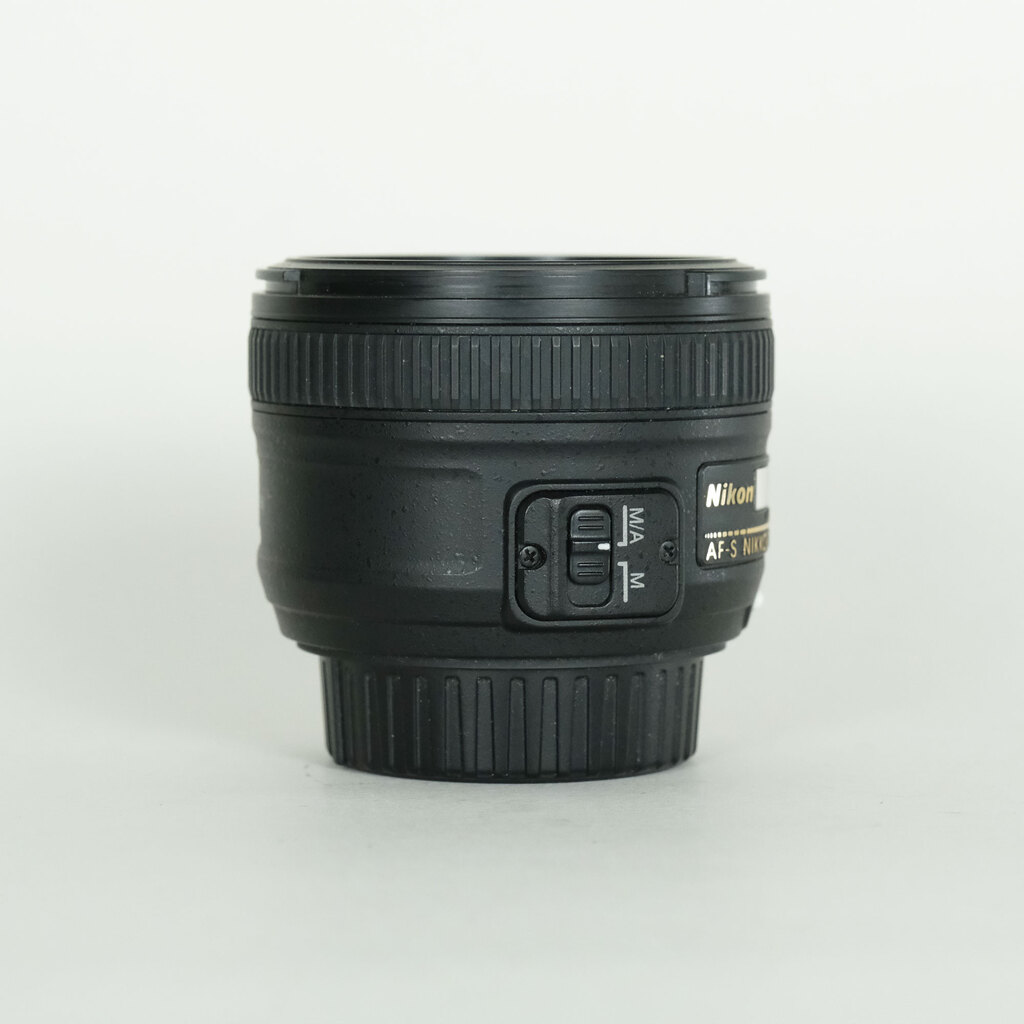 Nikon AF-S NIKKOR 50mm f/1.8G Nikon AF-S NIKKOR 50mm f/1.8G