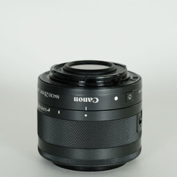 Canon EF-M28mm F3.5 マクロ IS STM