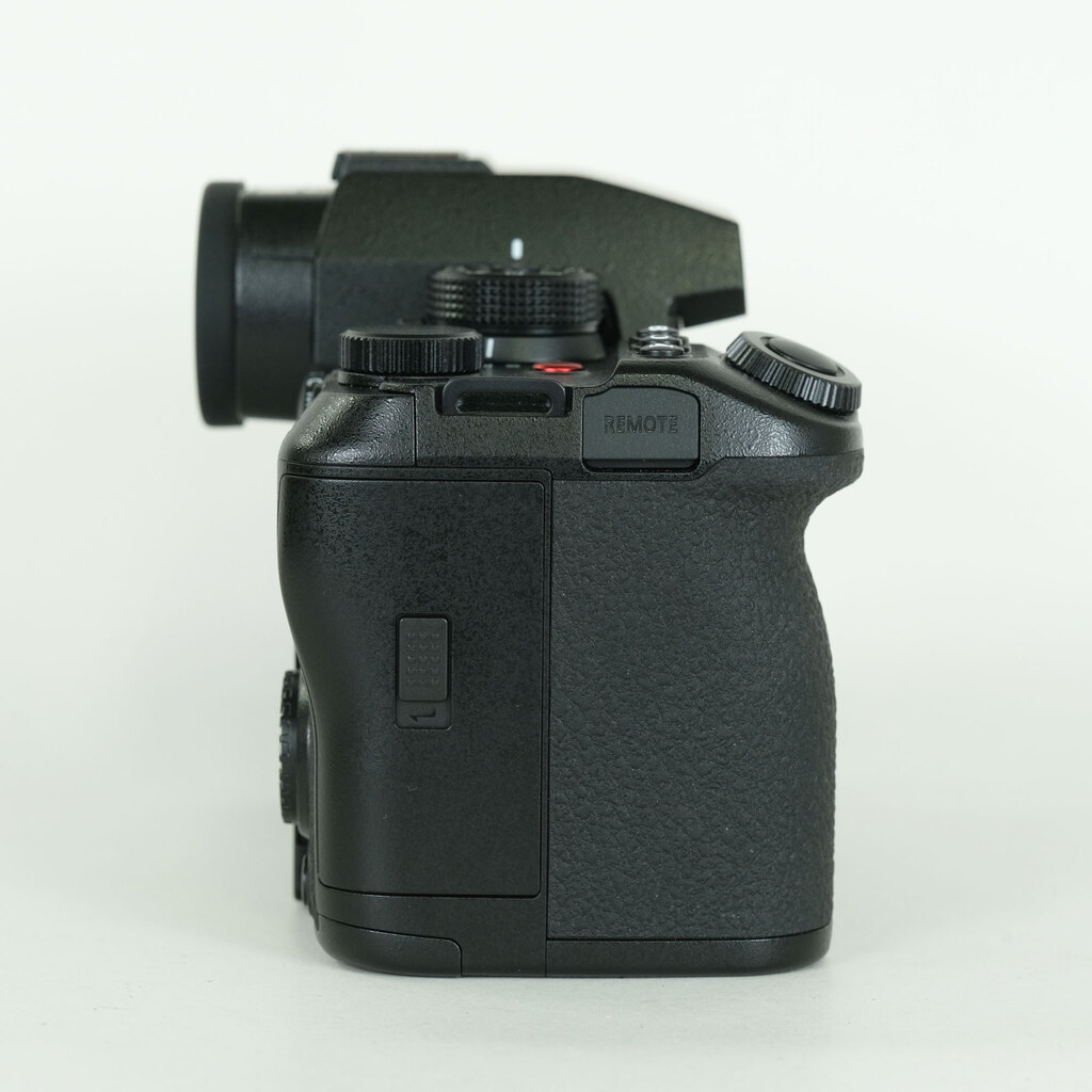 Panasonic LUMIX DC-S1M2ES ボディ