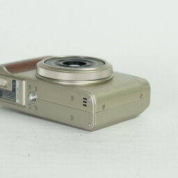 FUJIFILM XF10 シャンパンゴールド