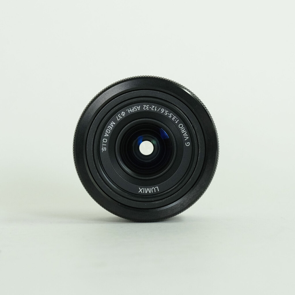 Panasonic LUMIX G VARIO 12-32mm / F3.5-5.6 ASPH. / MEGA O.I.S.