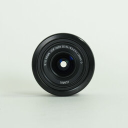 Panasonic LUMIX G VARIO 12-32mm / F3.5-5.6 ASPH. / MEGA O.I.S.