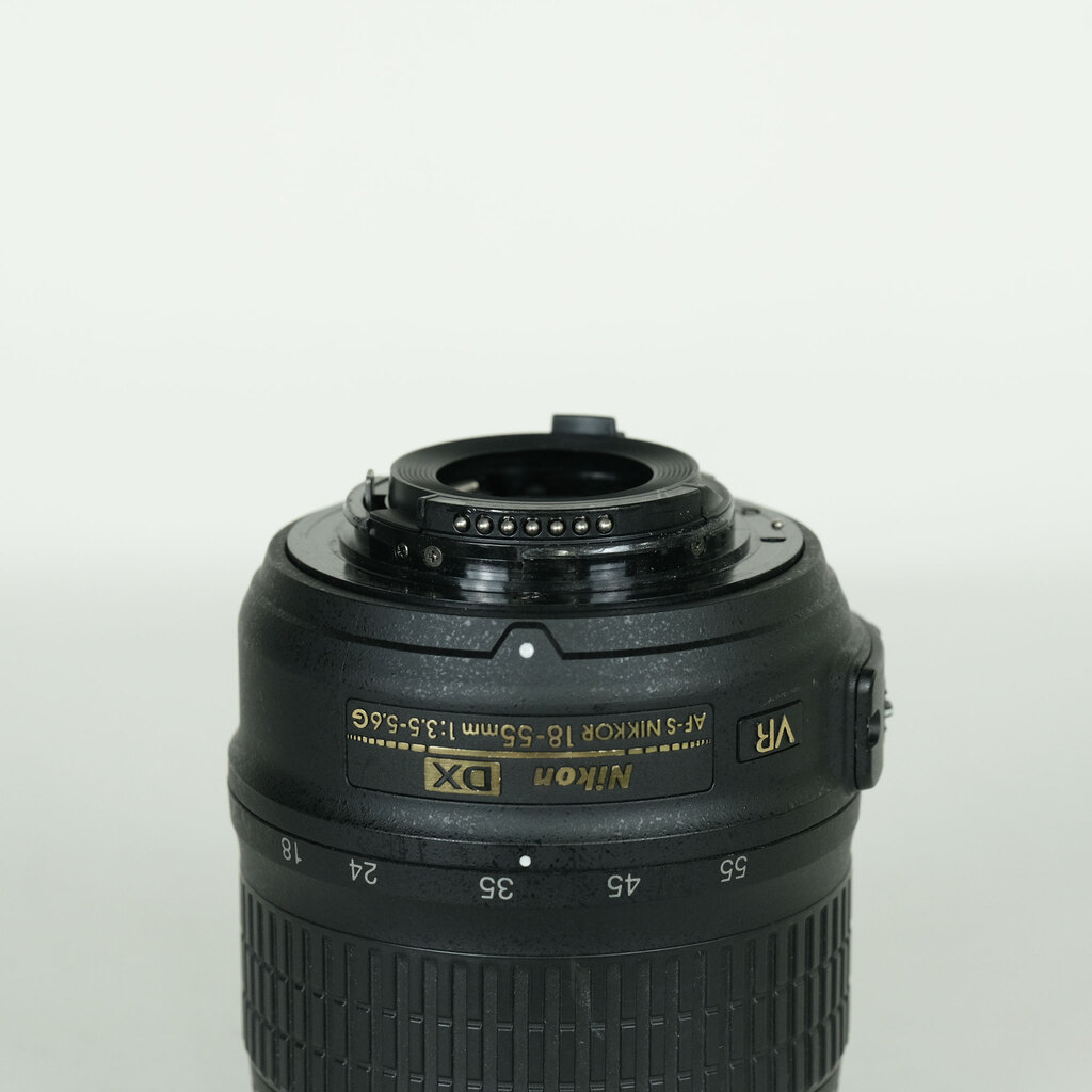 Nikon AF-S DX NIKKOR 18-55mm F3.5-5.6 G VRの出品 | ONE SCENE（ワン