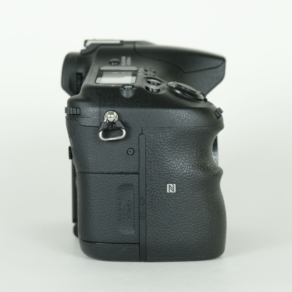 SONY α77IIボディ ILCA-77M2