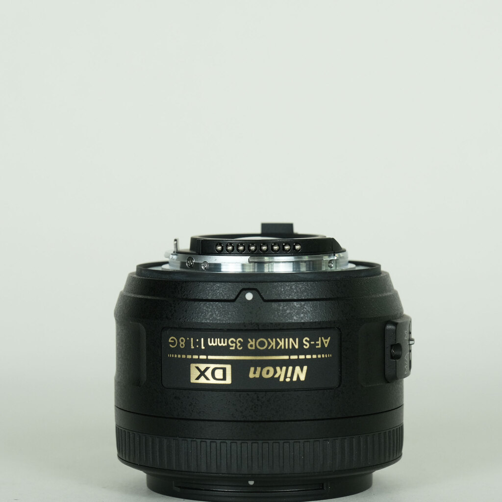 Nikon AF-S DX NIKKOR 35mm f/1.8Gの出品 | ONE SCENE（ワンシーン）