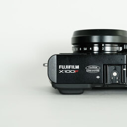FUJIFILM X100F ブラック