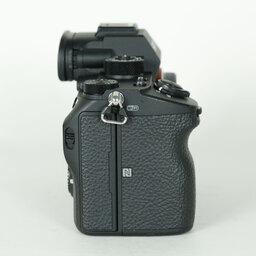 SONY α7R III(ILCE-7RM3) SONY α7R III(ILCE-7RM3)