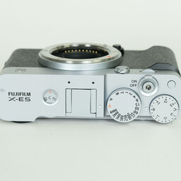 FUJIFILM X-E5