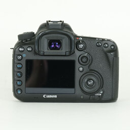 Canon EOS 7D Mark II Canon EOS 7D Mark II