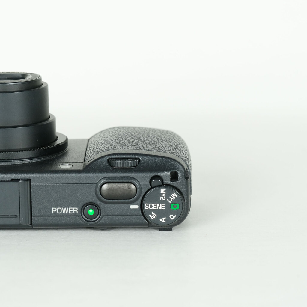 RICOH GR DIGITAL IIの出品 | ONE SCENE（ワンシーン）