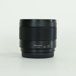 Panasonic LEICA DG SUMMILUX 9mm / F1.7 ASPH. Panasonic LEICA DG SUMMILUX 9mm / F1.7 ASPH.