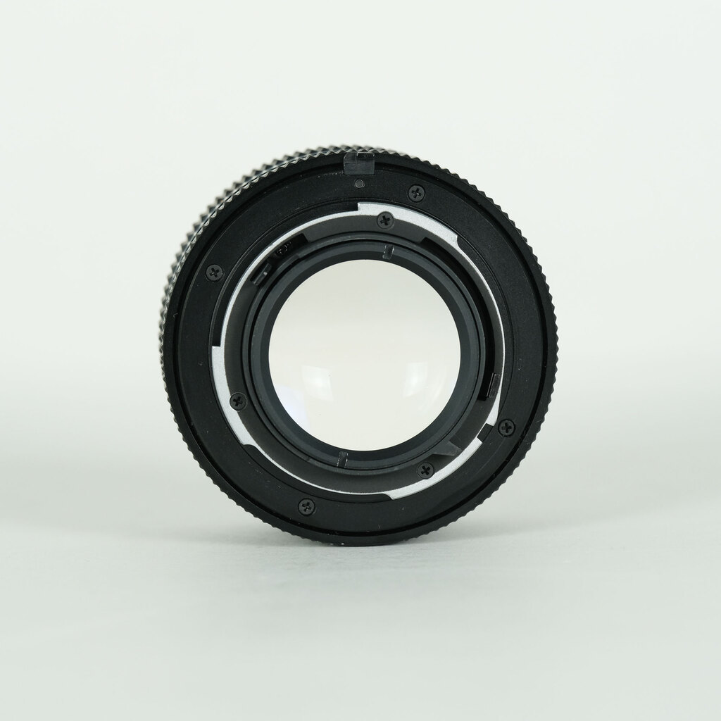 Carl Zeiss Planar T* 50mm F1.4の出品 | ONE SCENE（ワンシーン）