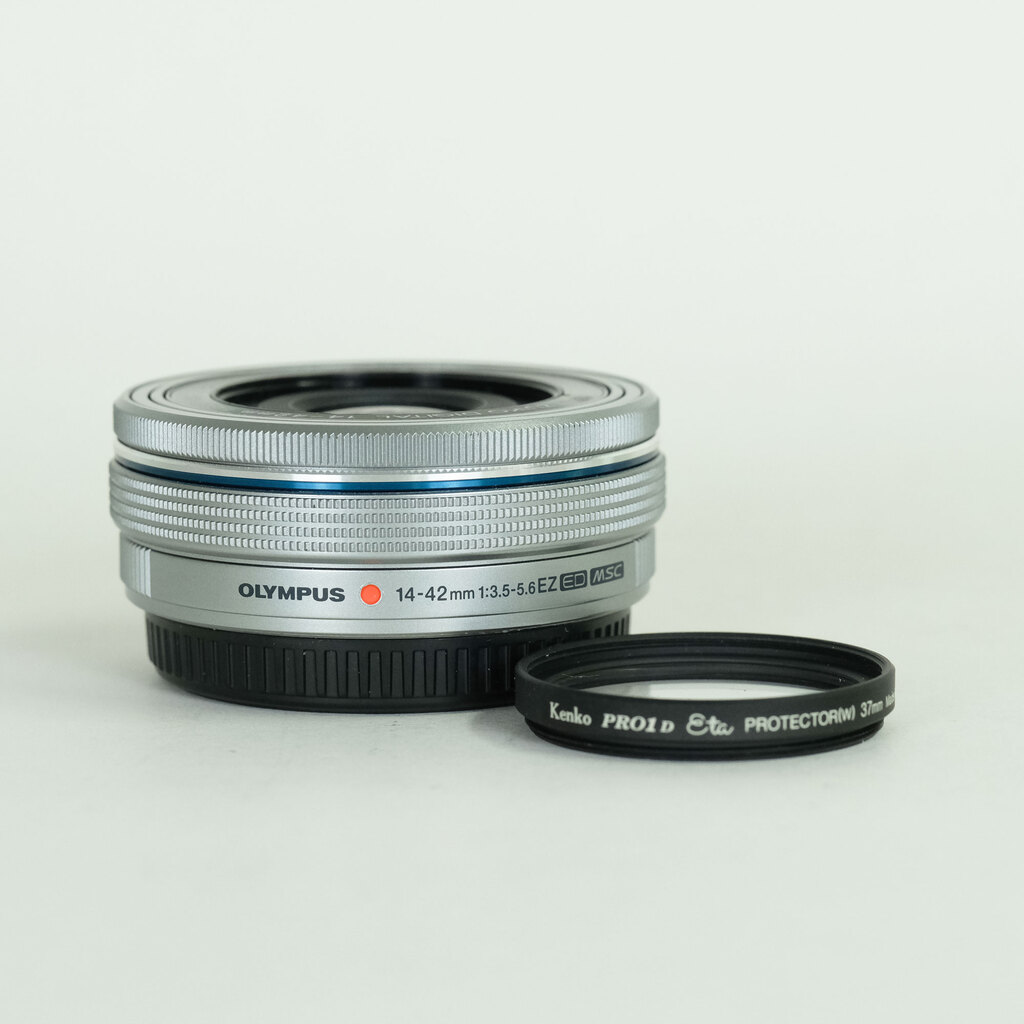 OLYMPUS M.ZUIKO DIGITAL ED 14-42mm F3.5-5.6 EZ シルバー