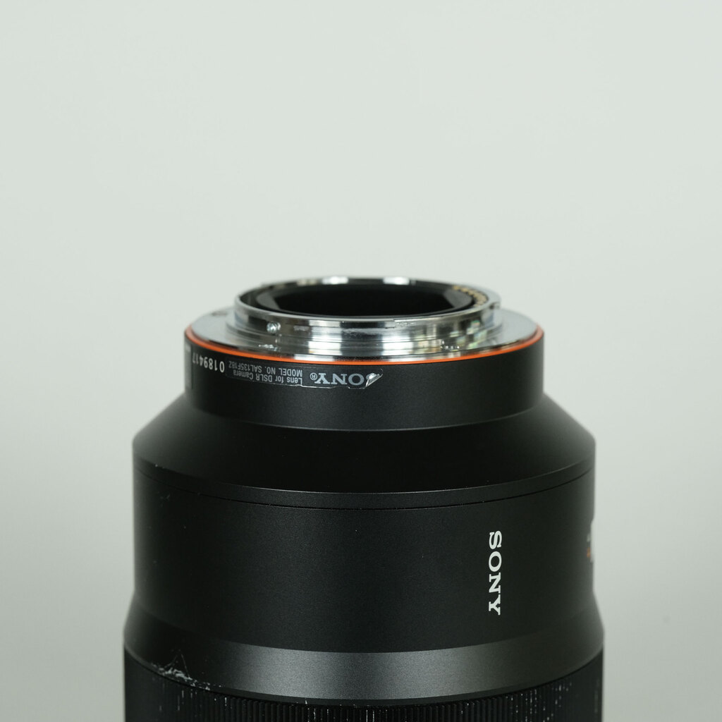 SONY Sonnar T* 135mm F1.8 ZA SAL135F18Z