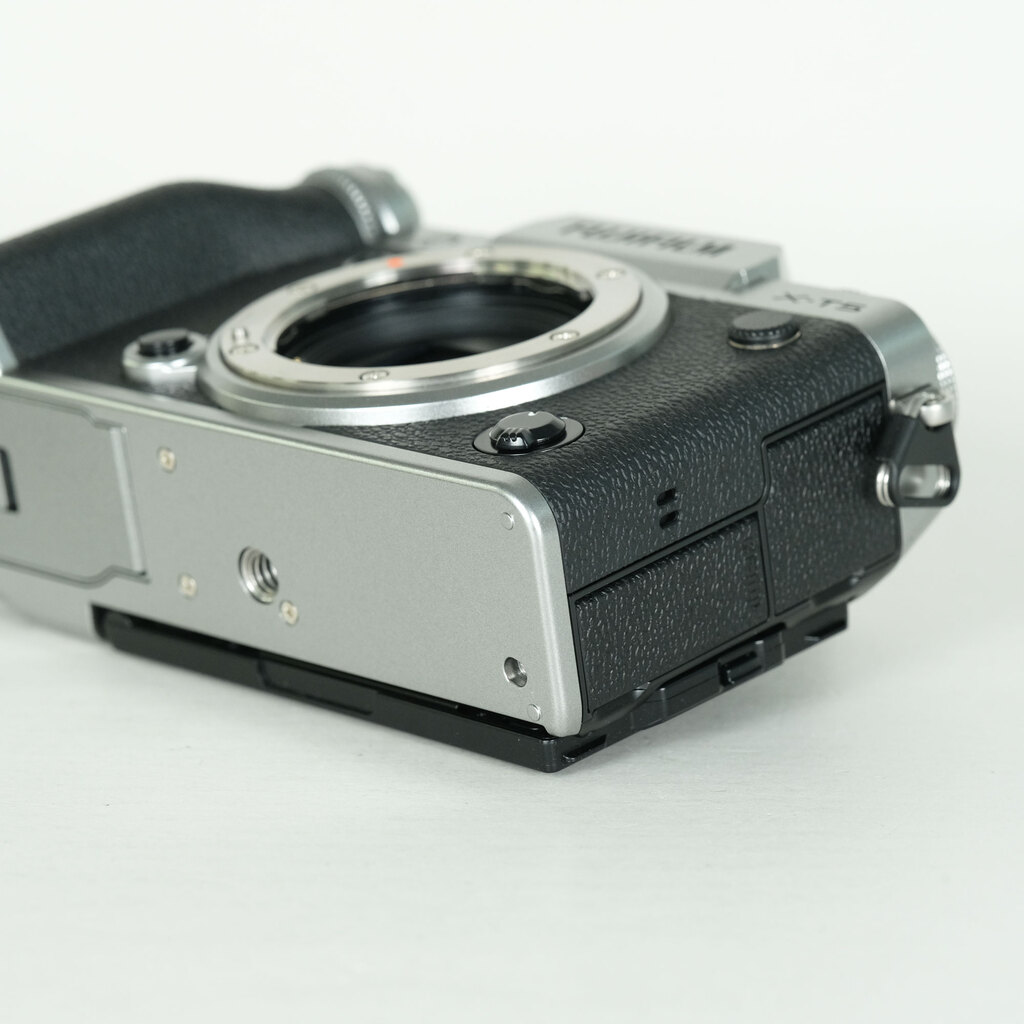 FUJIFILM X-T5の出品 | ONE SCENE（ワンシーン）