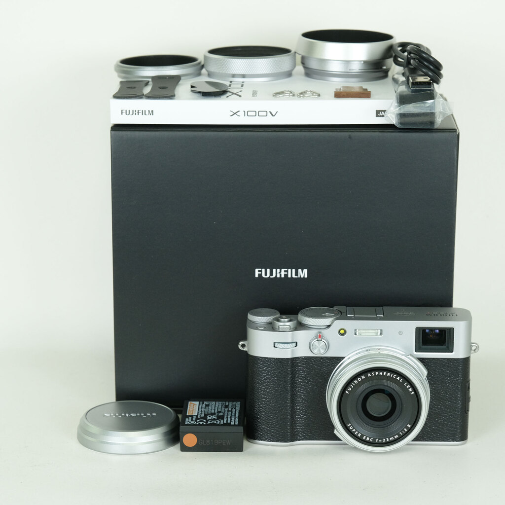 FUJIFILM X100V シルバー