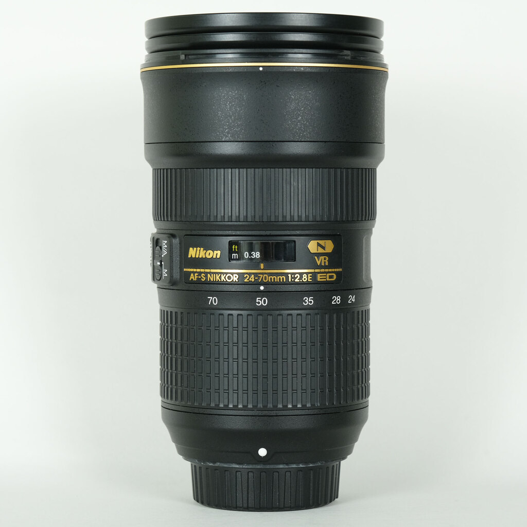 Nikon AF-S NIKKOR 24-70mm f/2.8E ED VR Nikon AF-S NIKKOR 24-70mm f/2.8E ED VR